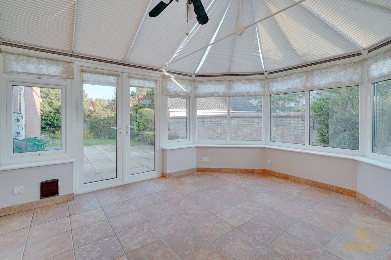 Merle Way, Lower Cambourne, CB23