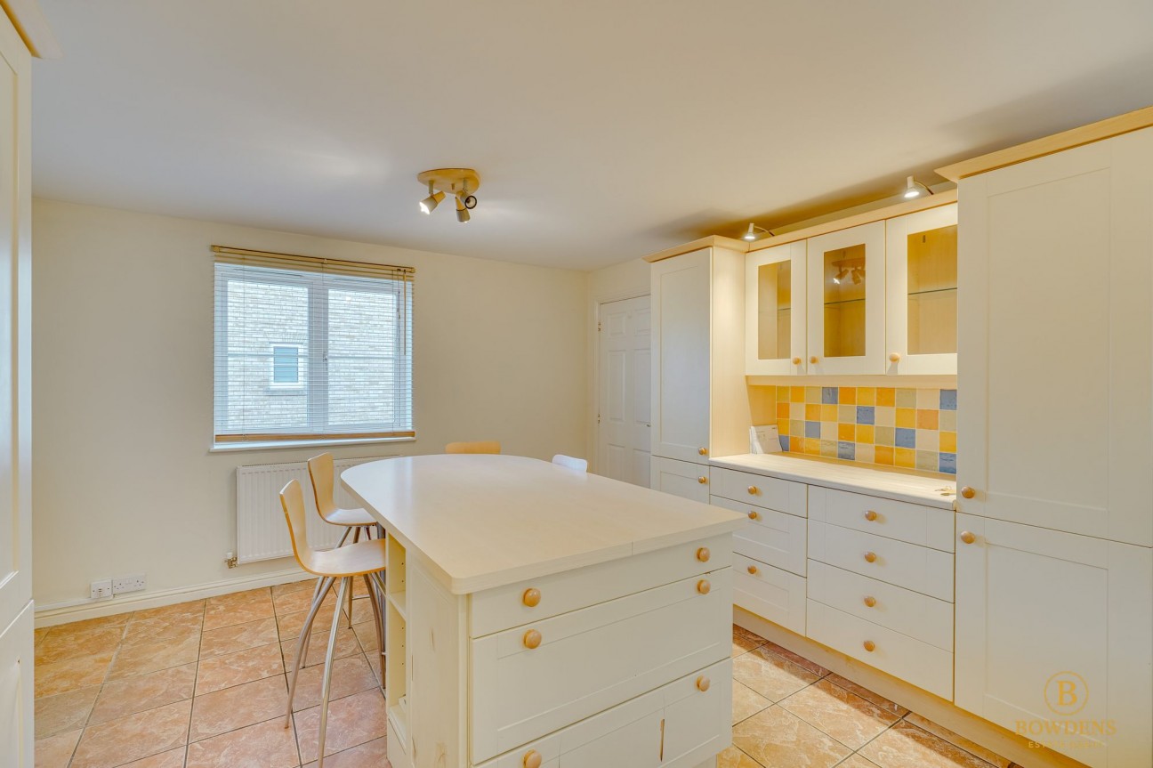 Merle Way, Lower Cambourne, CB23