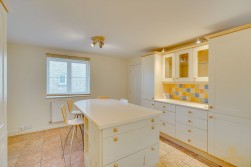 Merle Way, Lower Cambourne, CB23