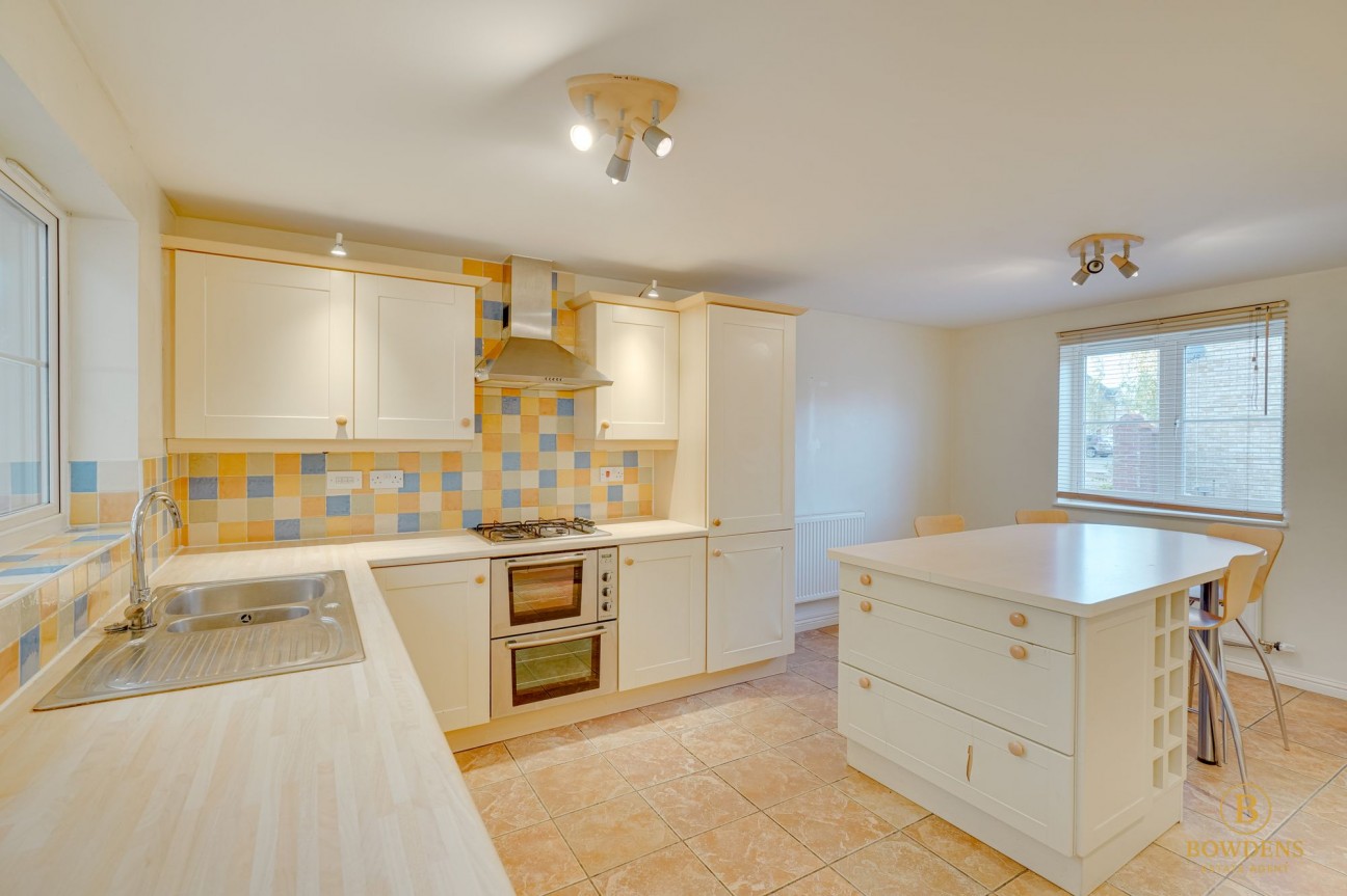 Merle Way, Lower Cambourne, CB23