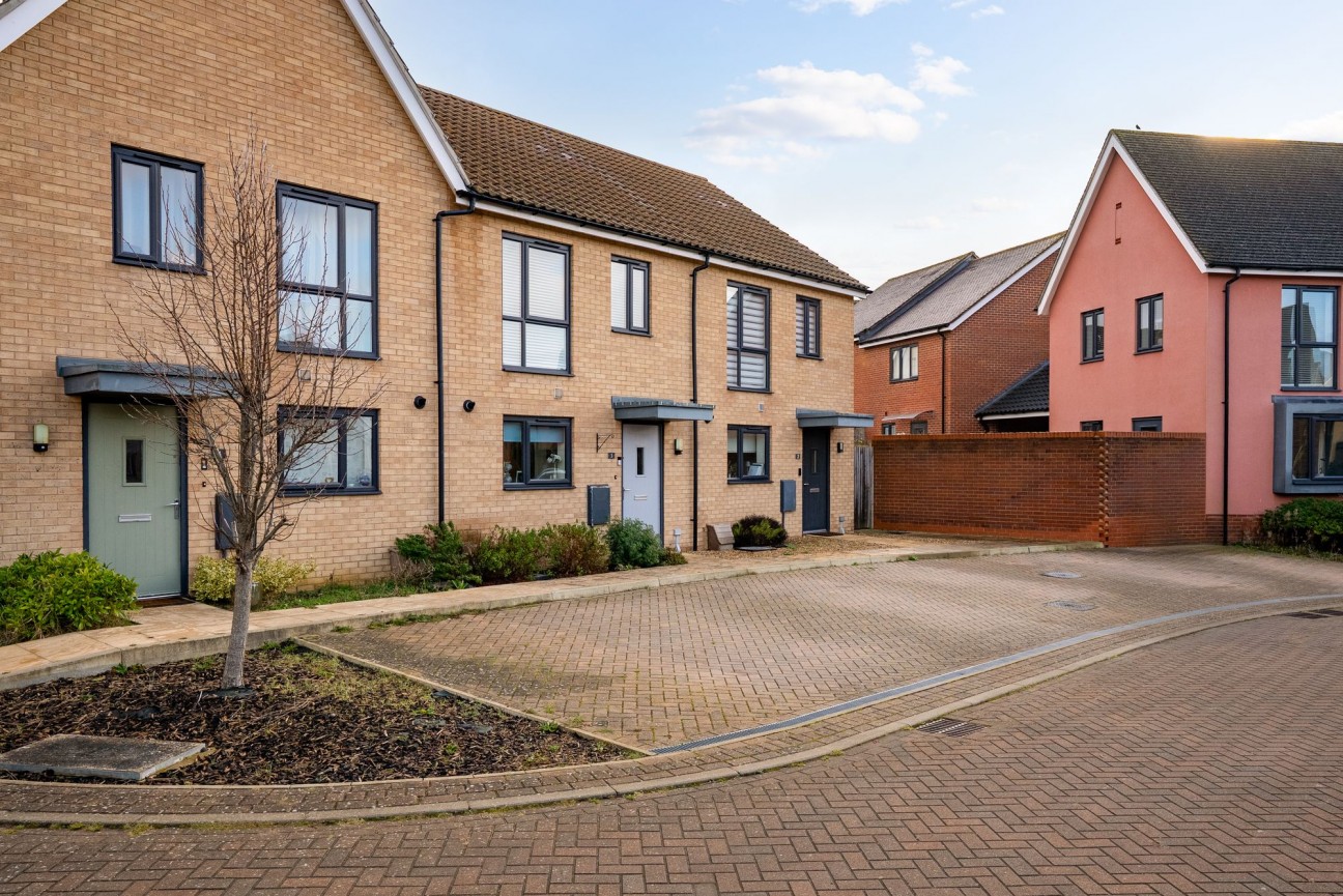 Short Drive, Upper Cambourne, CB23