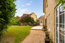 Brookfield Way, Lower Cambourne, CB23