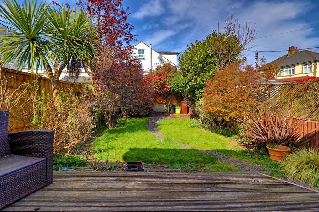 Woodfield Road, Hadleigh