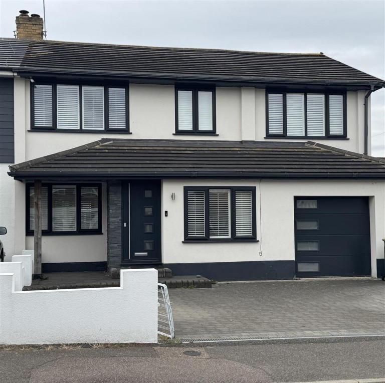 Glebe Drive, Rayleigh, Essex