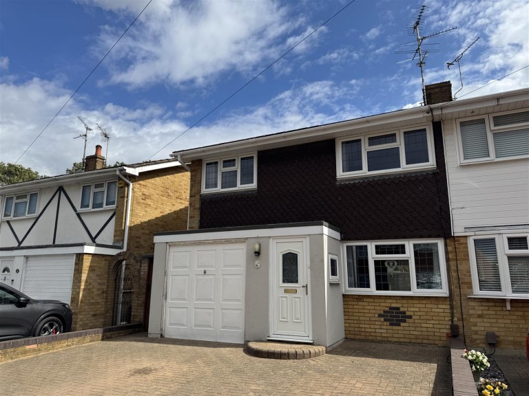 Oak Walk, Benfleet