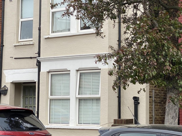 Lymington Ave Leigh-On-Sea