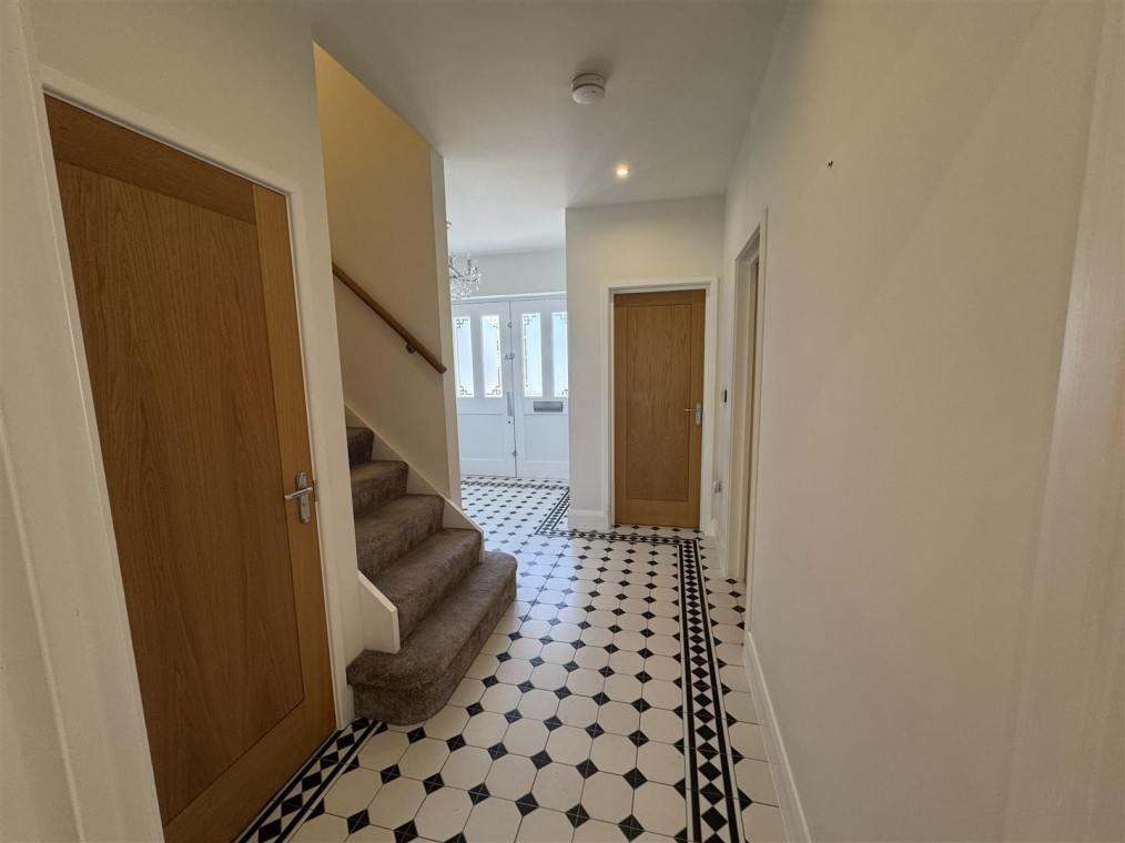 Leigham Court Drive, Leigh-On-Sea