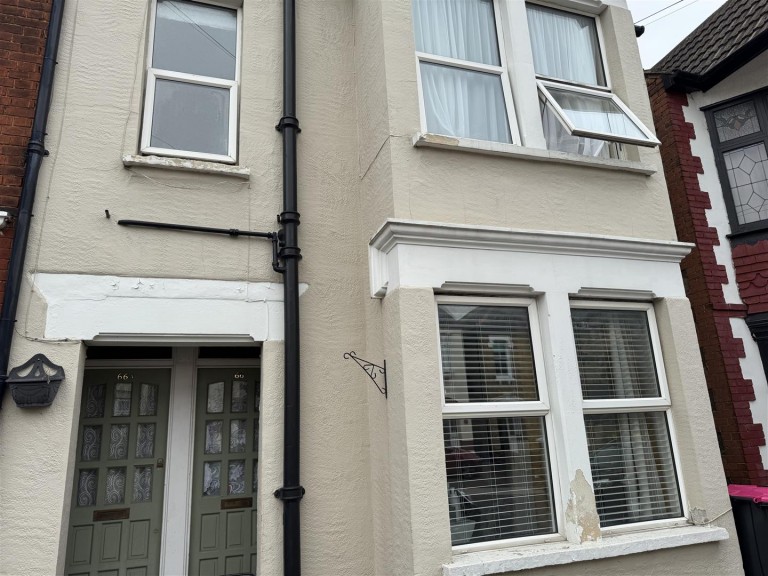 Lymington Avenue Leigh-On-Sea
