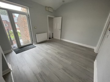 London Road, Hazel Grove, Stockport, SK7 4PS