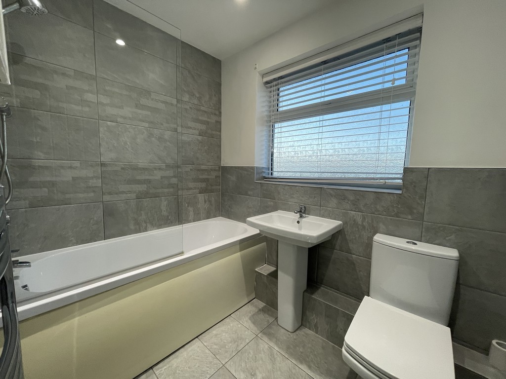 Newlands Avenue, Cheadle Hulme, SK8 6NE