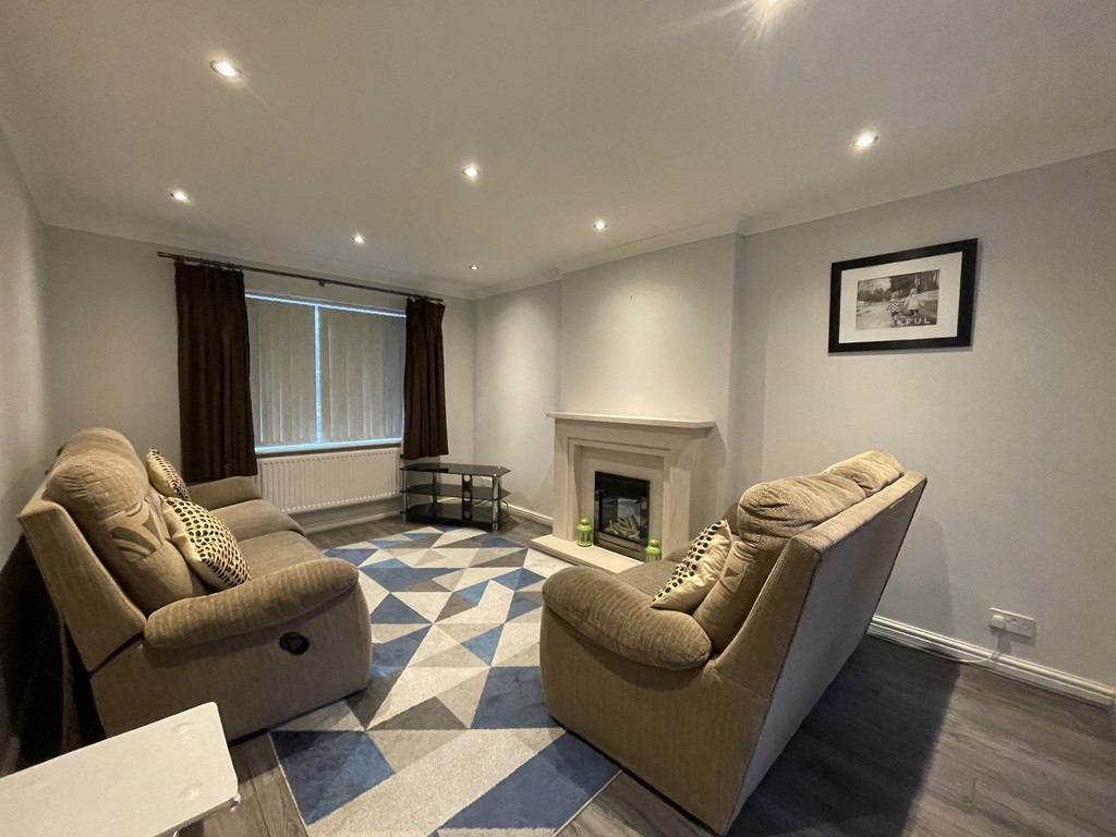 Lavington Avenue, Cheadle