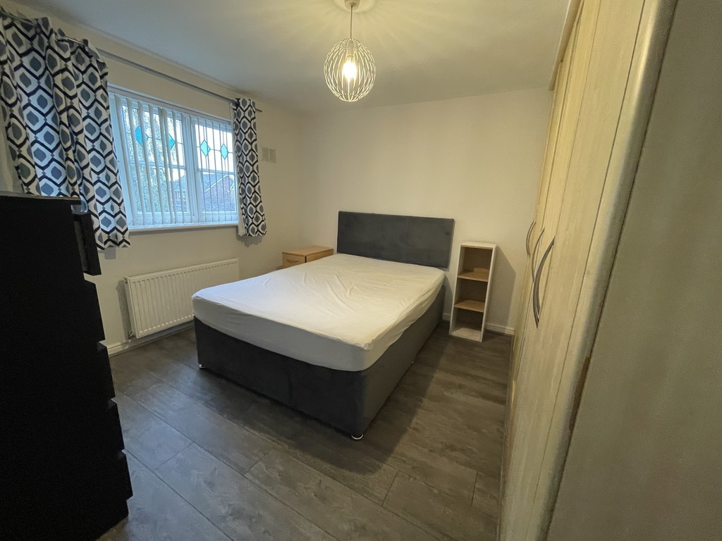 Lavington Avenue, Cheadle