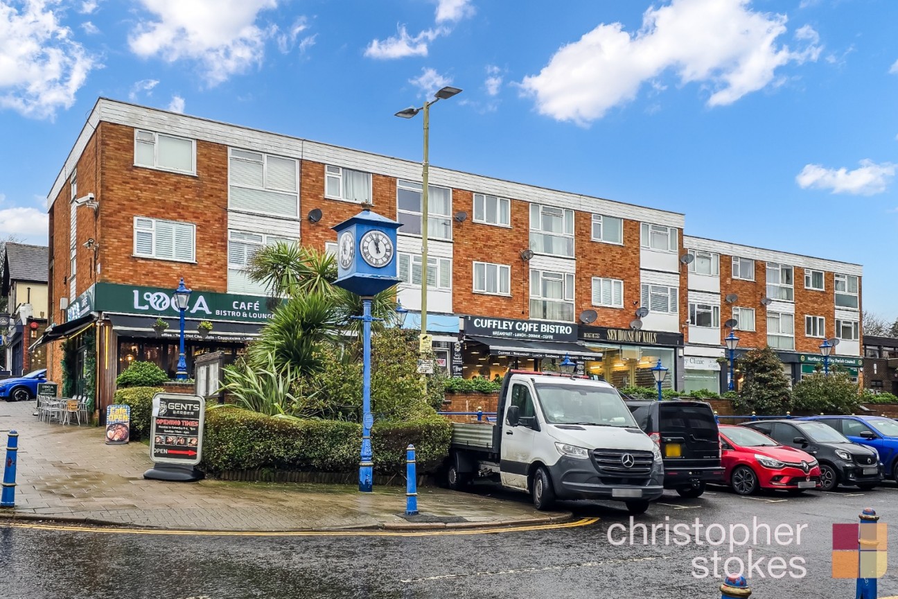 Maynard Place, Cuffley, Potters Bar, Hertfordshire, EN6 4JA