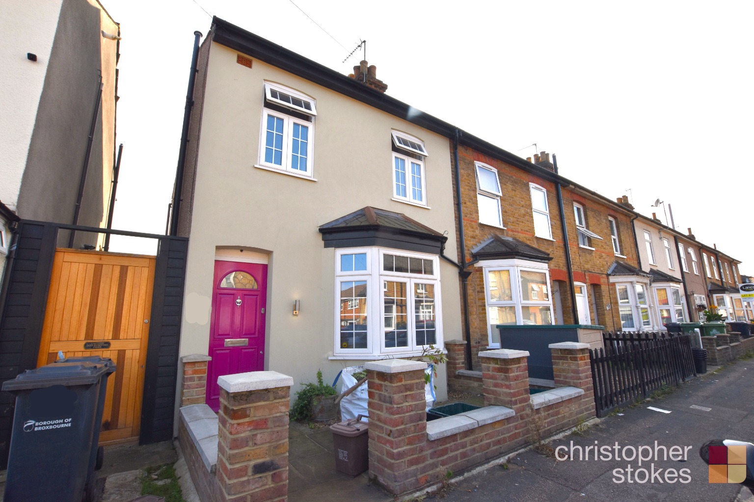 Forest Road, Cheshunt, Waltham Cross, Hertfordshire, EN8 9DB