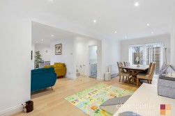 Goffs Oak Avenue, Goffs Oak, Waltham Cross, Hertfordshire, EN7 5NJ