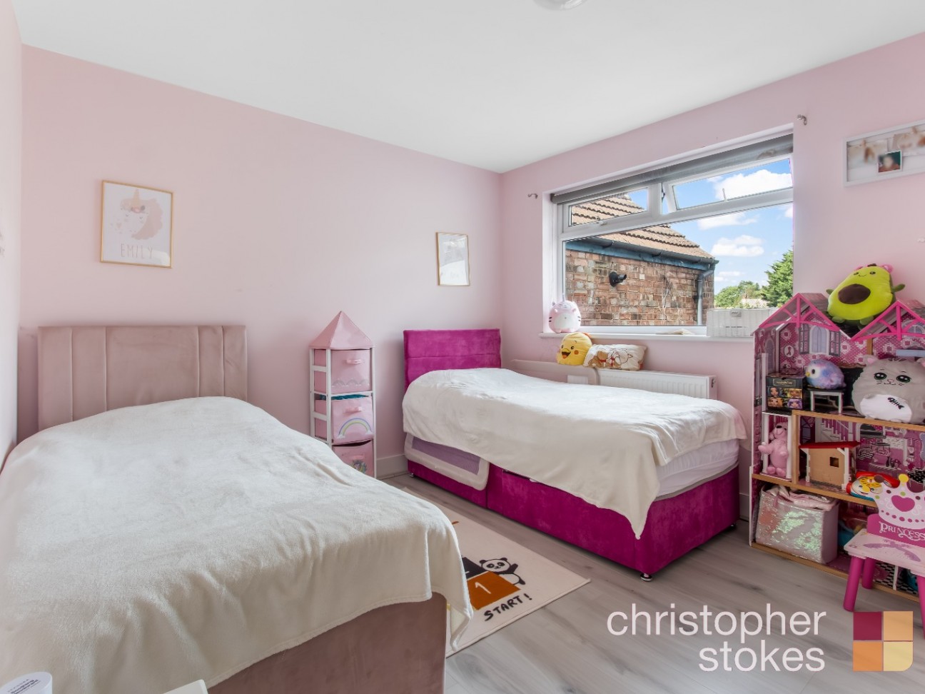 Cheshunt Folly, Brookfield Lane West, Cheshunt, Hertfordshire, EN8 0QY