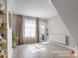 Cheshunt Folly, Brookfield Lane West, Cheshunt, Hertfordshire, EN8 0QY