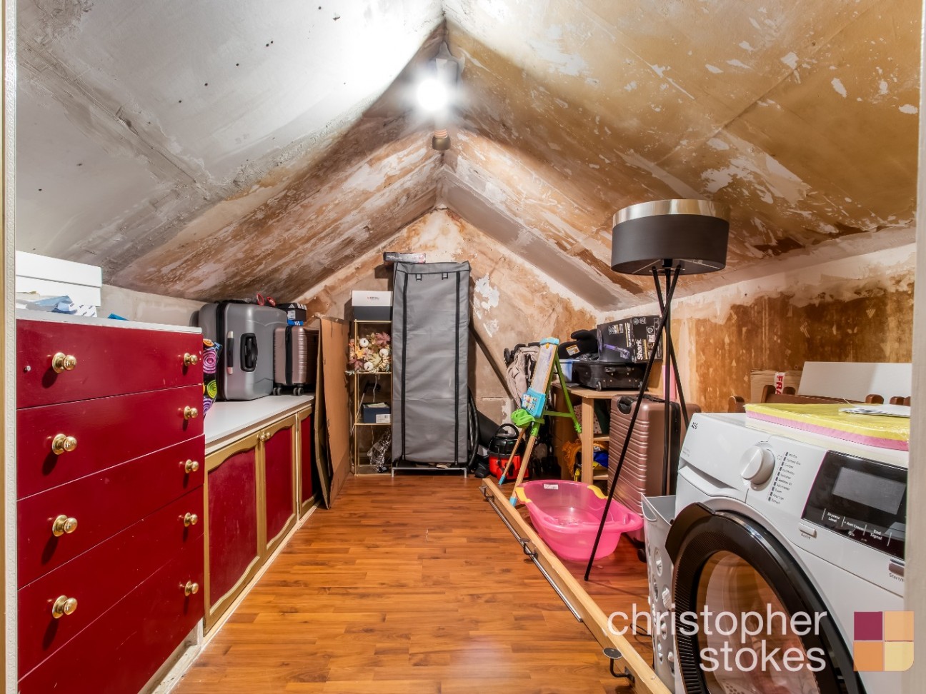 Cheshunt Folly, Brookfield Lane West, Cheshunt, Hertfordshire, EN8 0QY