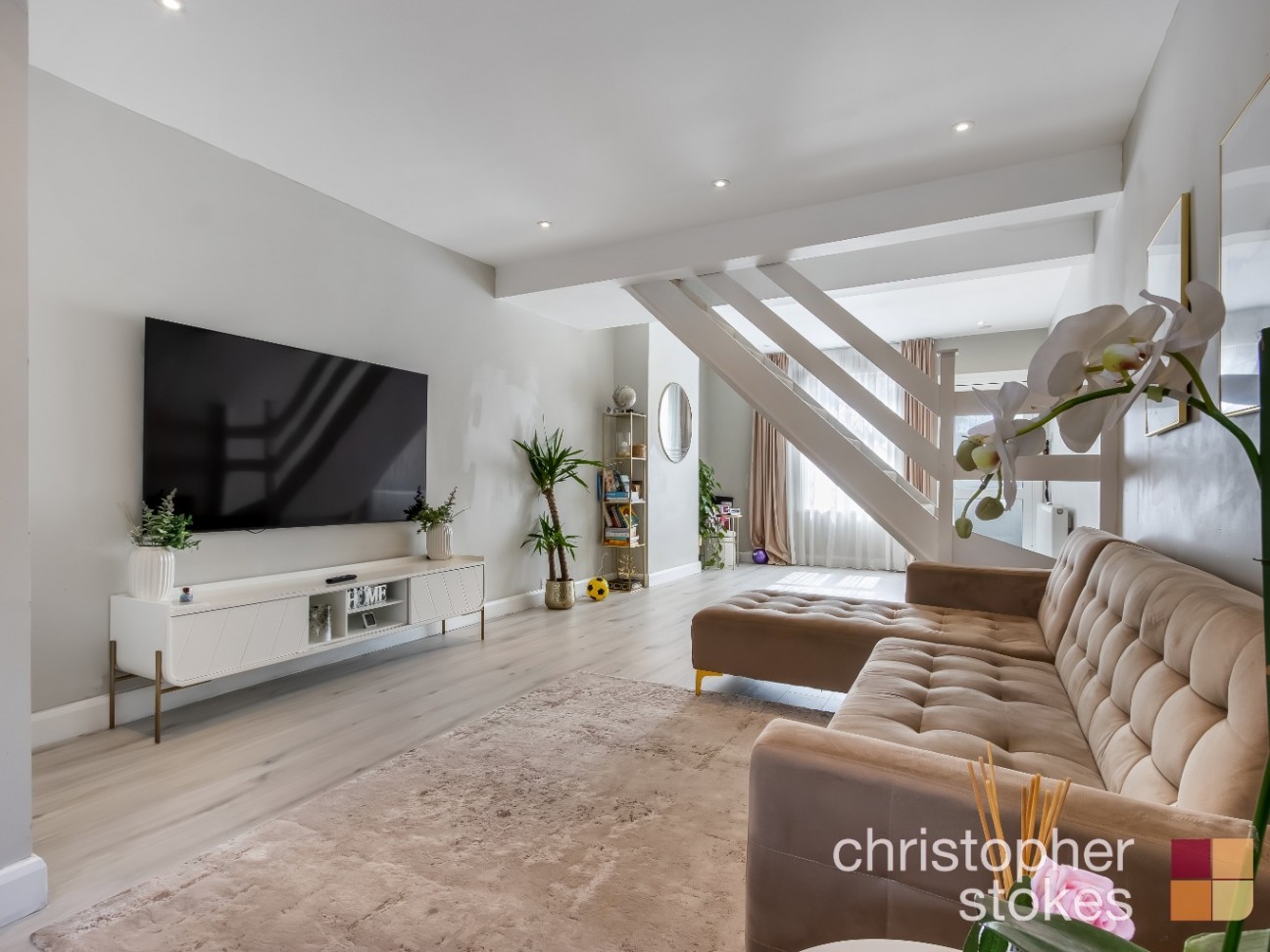 Cheshunt Folly, Brookfield Lane West, Cheshunt, Hertfordshire, EN8 0QY