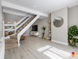 Cheshunt Folly, Brookfield Lane West, Cheshunt, Hertfordshire, EN8 0QY