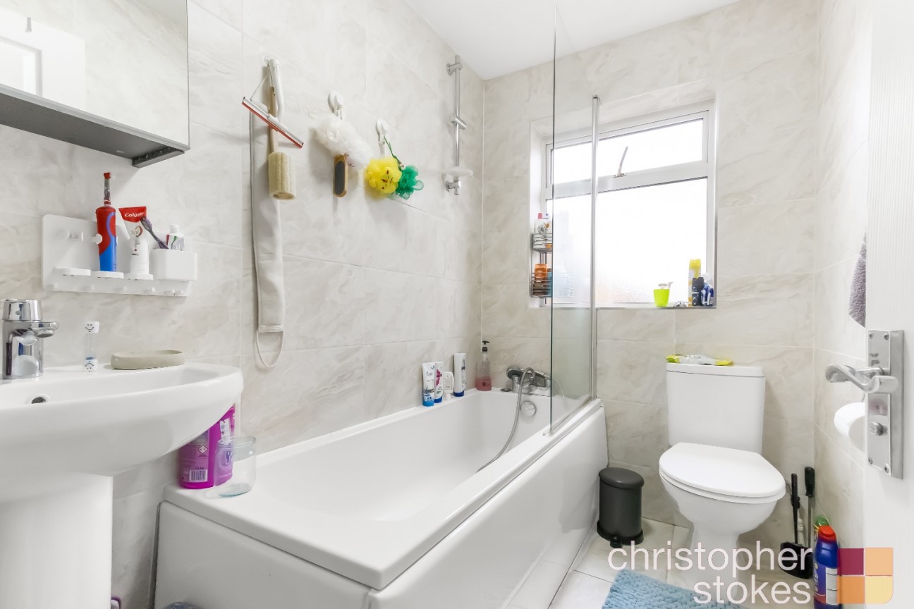 Cross Road, Waltham Cross, Hertfordshire, EN8 7HU