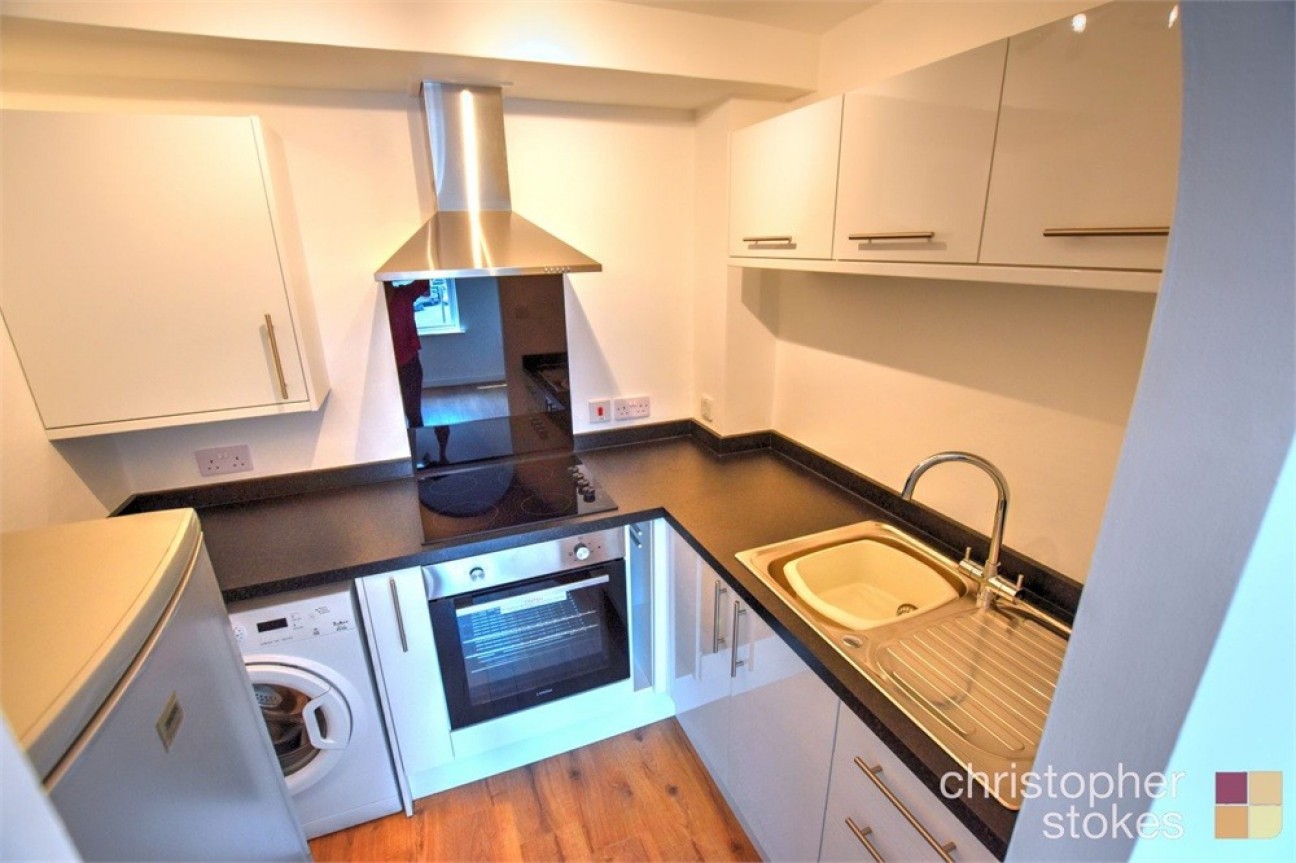 Fountain Court, Cheshunt, Hertfordshire, EN8 8LJ