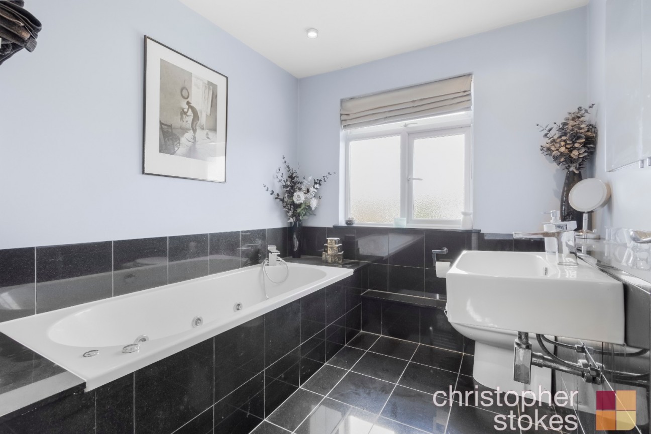 Beltona Gardens, Cheshunt, Waltham Cross, Hertfordshire, EN8 0PA
