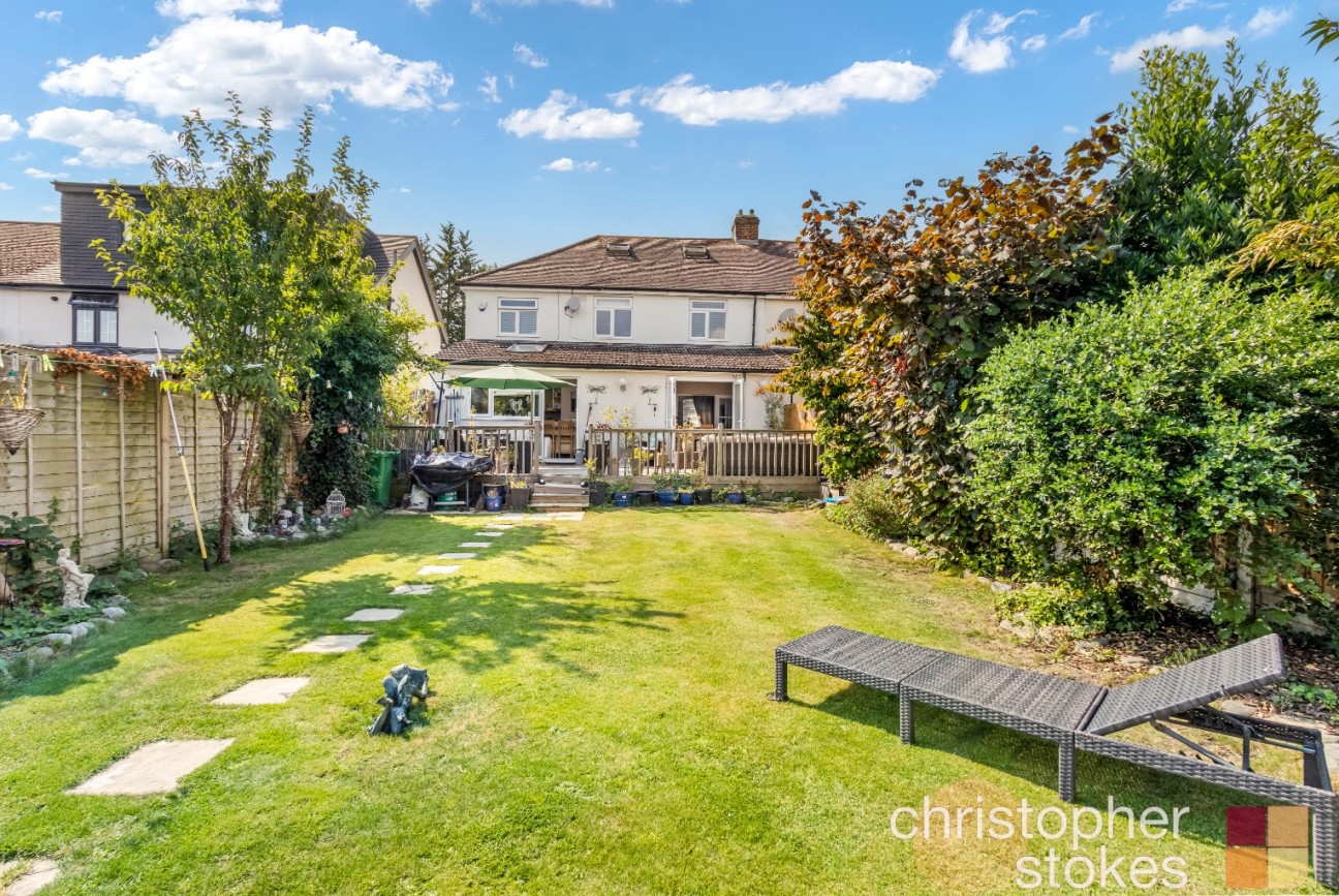 Beltona Gardens, Cheshunt, Waltham Cross, Hertfordshire, EN8 0PA