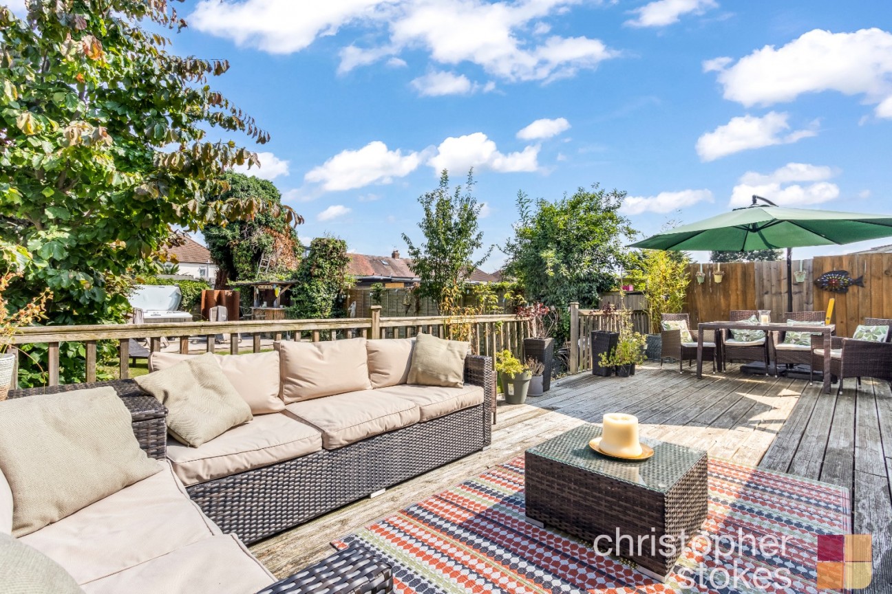 Beltona Gardens, Cheshunt, Waltham Cross, Hertfordshire, EN8 0PA