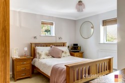 Whitefields Road, Cheshunt, Waltham Cross, Hertfordshire, EN8 0EU