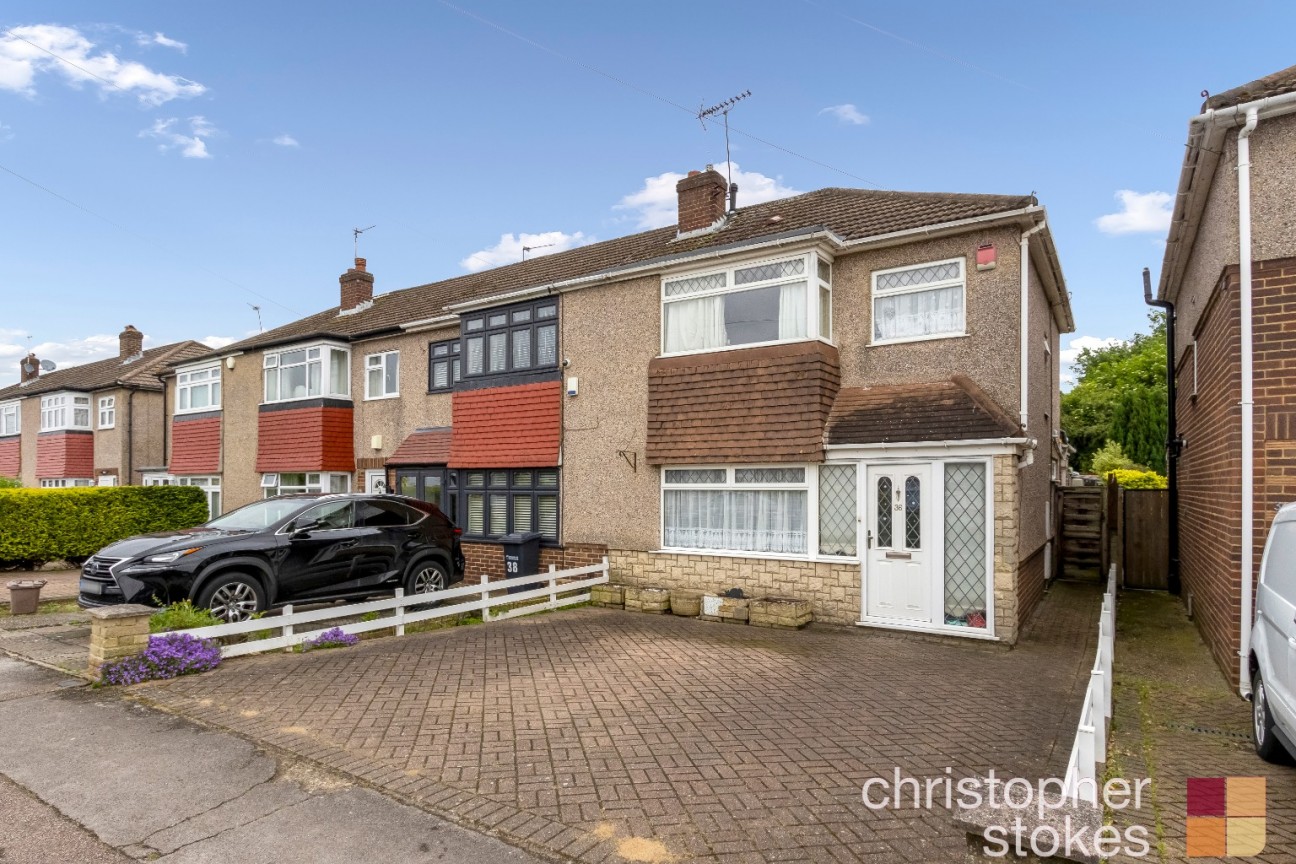 Royal Avenue, Waltham Cross, Hertfordshire, EN8 7QU
