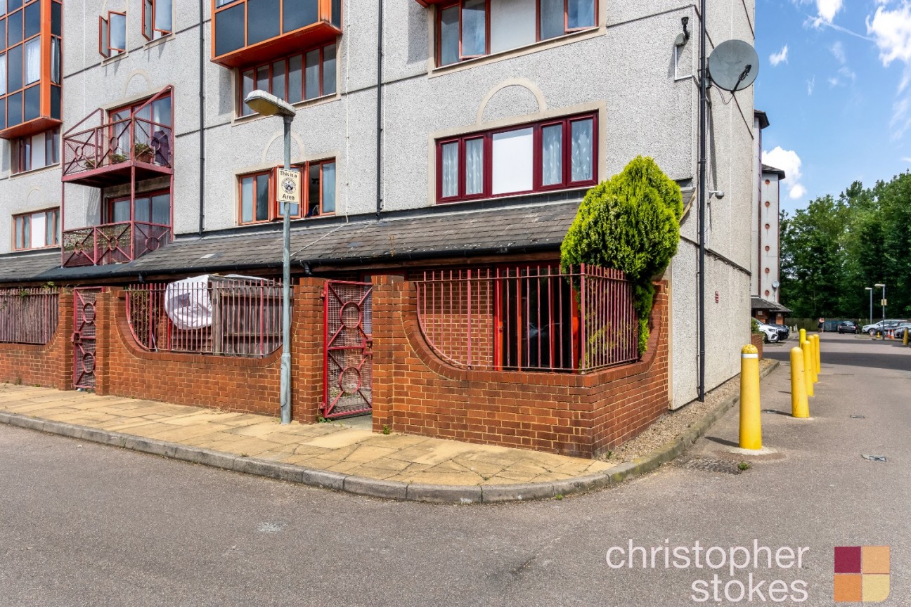 Hardingstone Court, Eleanor Way, Waltham Cross, EN8 7SF