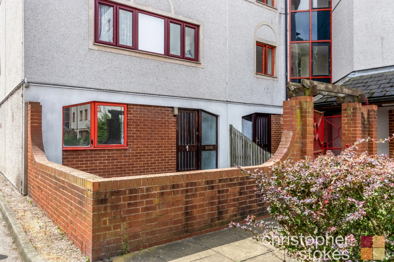 Hardingstone Court, Eleanor Way, Waltham Cross, EN8 7SF