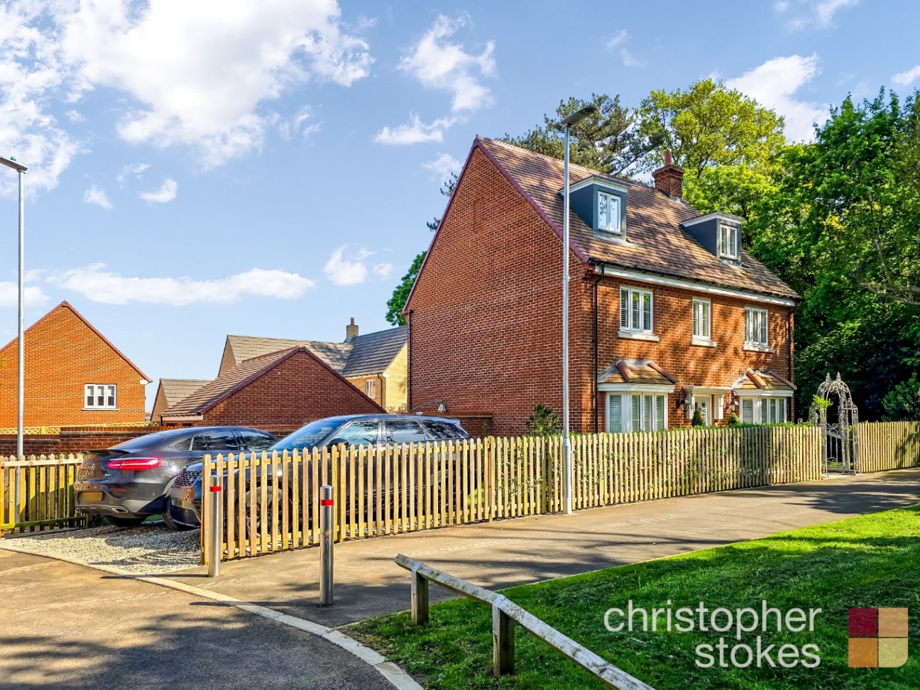 Elmer Close, Hoddesdon, Hertfordshire, EN11 8FS
