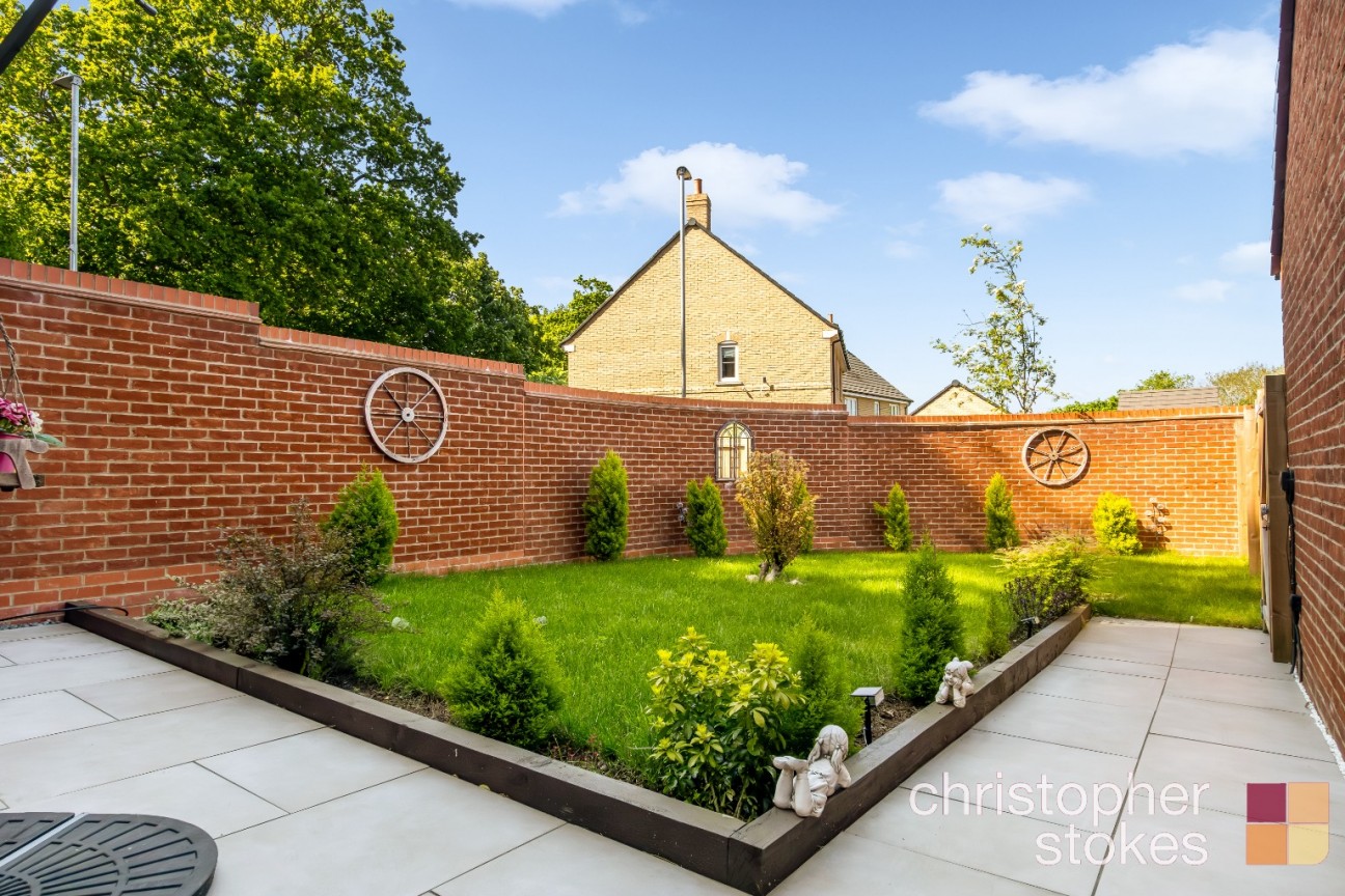 Elmer Close, Hoddesdon, Hertfordshire, EN11 8FS