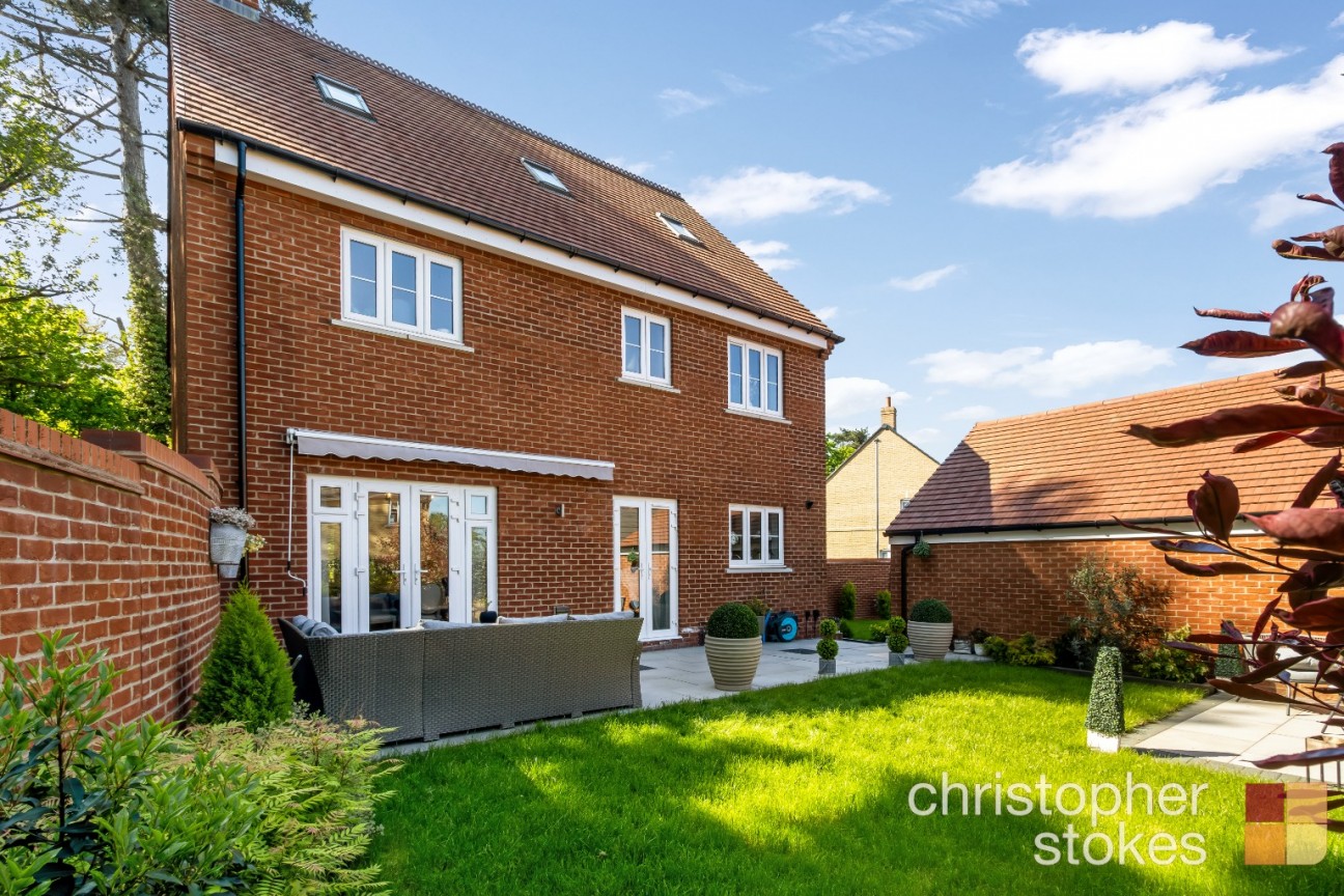 Elmer Close, Hoddesdon, Hertfordshire, EN11 8FS