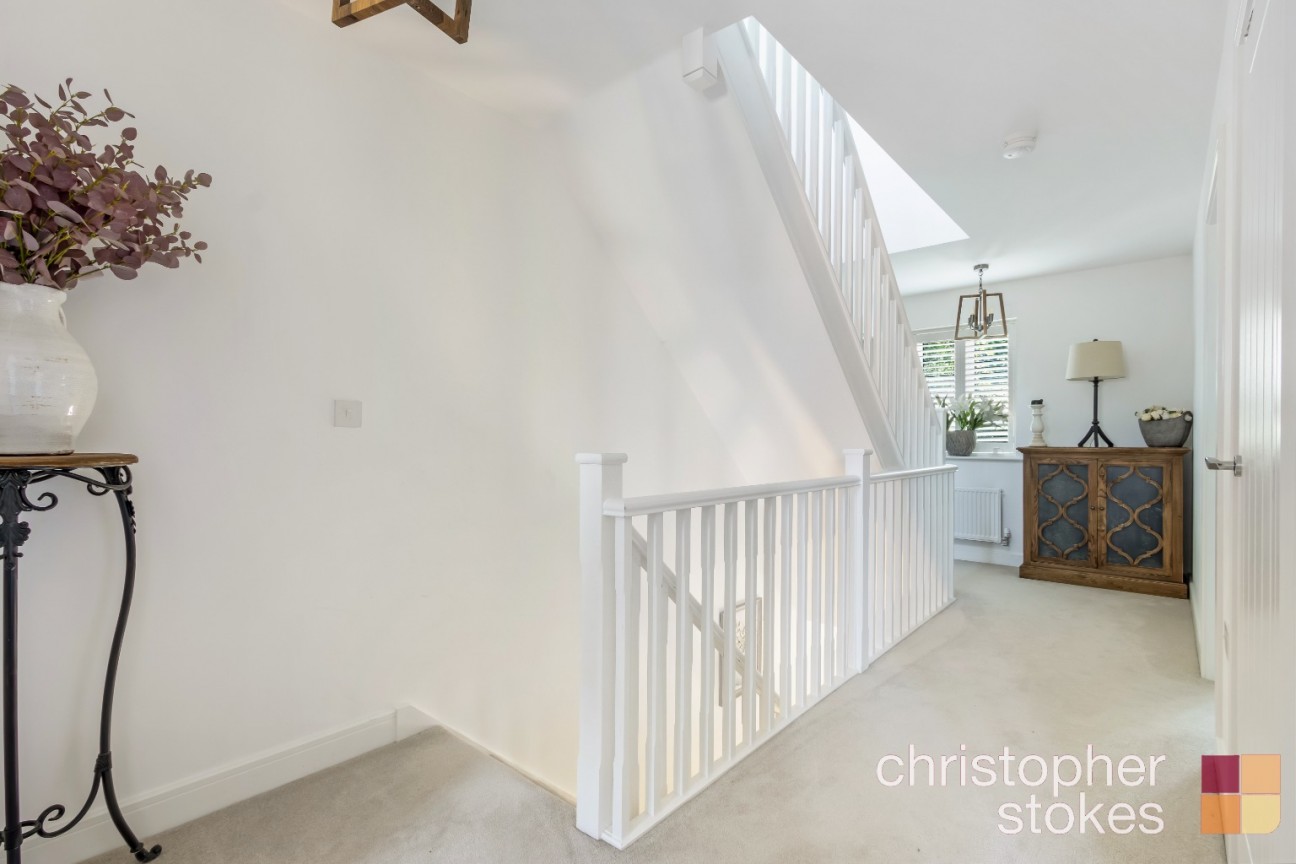 Elmer Close, Hoddesdon, Hertfordshire, EN11 8FS