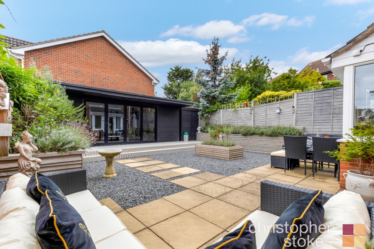 The Laurels, Hammondstreet Road, Waltham Cross, Hertfordshire, EN7 6NL