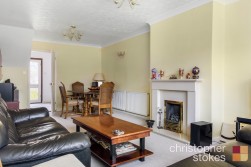 Southmead Crescent, Cheshunt, Hertfordshire, EN8 8UU
