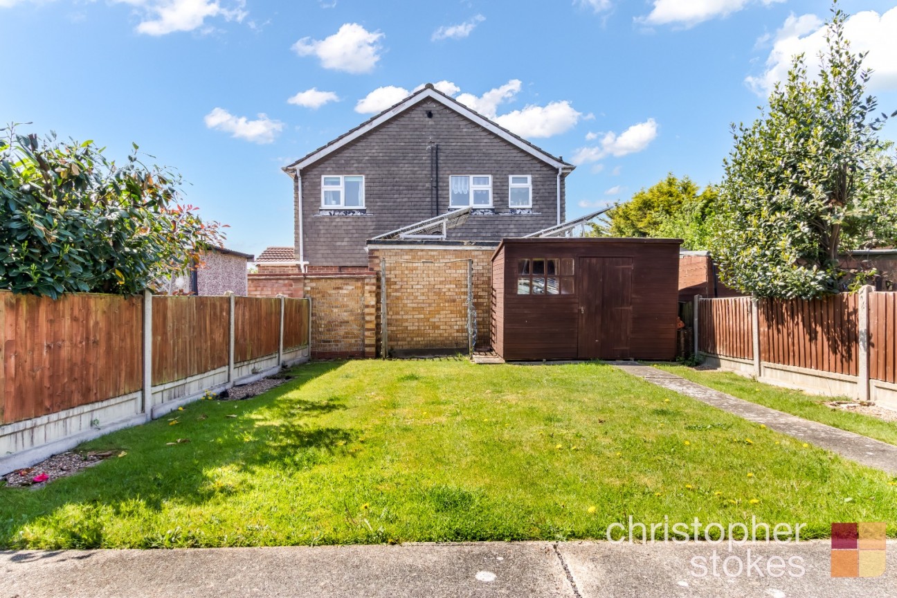 Southmead Crescent, Cheshunt, Hertfordshire, EN8 8UU