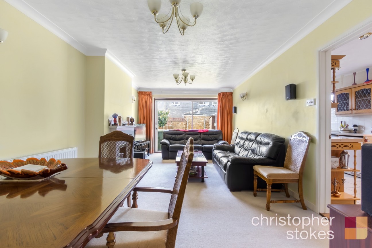 Southmead Crescent, Cheshunt, Hertfordshire, EN8 8UU