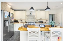 Goffs Oak Avenue, Goffs Oak, Hertfordshire, EN7 5NJ