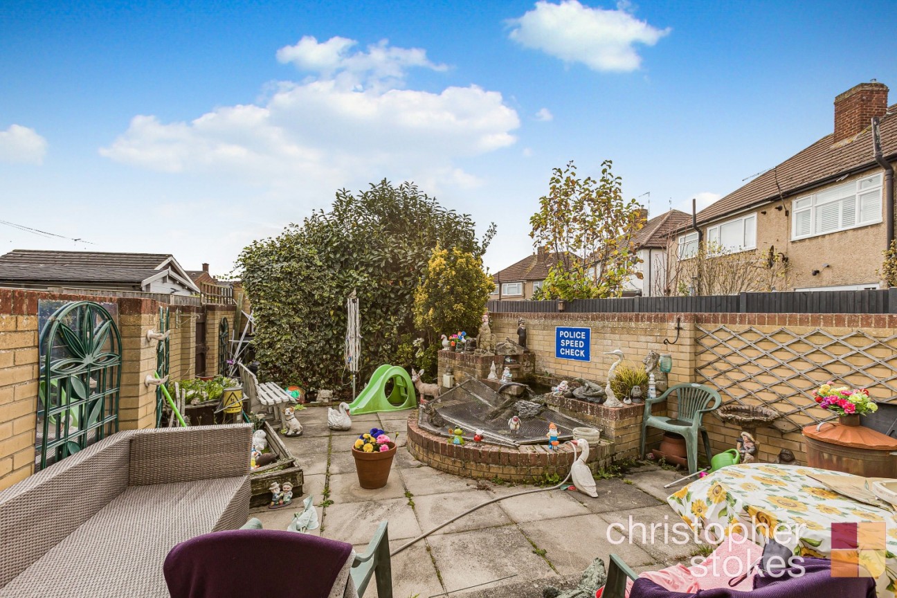 Moreton Close, Cheshunt, Hertfordshire, EN7 6LX