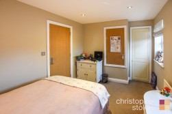 Glen Luce, Turners Hill, Cheshunt, Waltham Cross, Hertfordshire, EN8 8NW