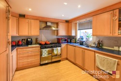 Glen Luce, Turners Hill, Cheshunt, Waltham Cross, Hertfordshire, EN8 8NW