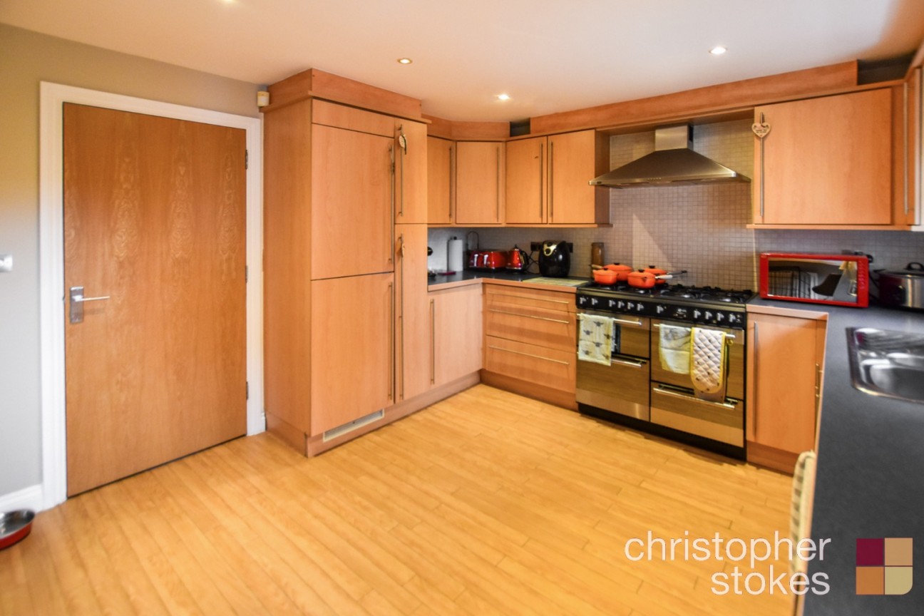 Glen Luce, Turners Hill, Cheshunt, Waltham Cross, Hertfordshire, EN8 8NW