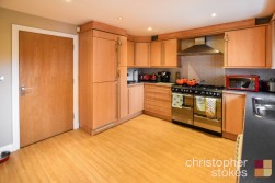 Glen Luce, Turners Hill, Cheshunt, Waltham Cross, Hertfordshire, EN8 8NW