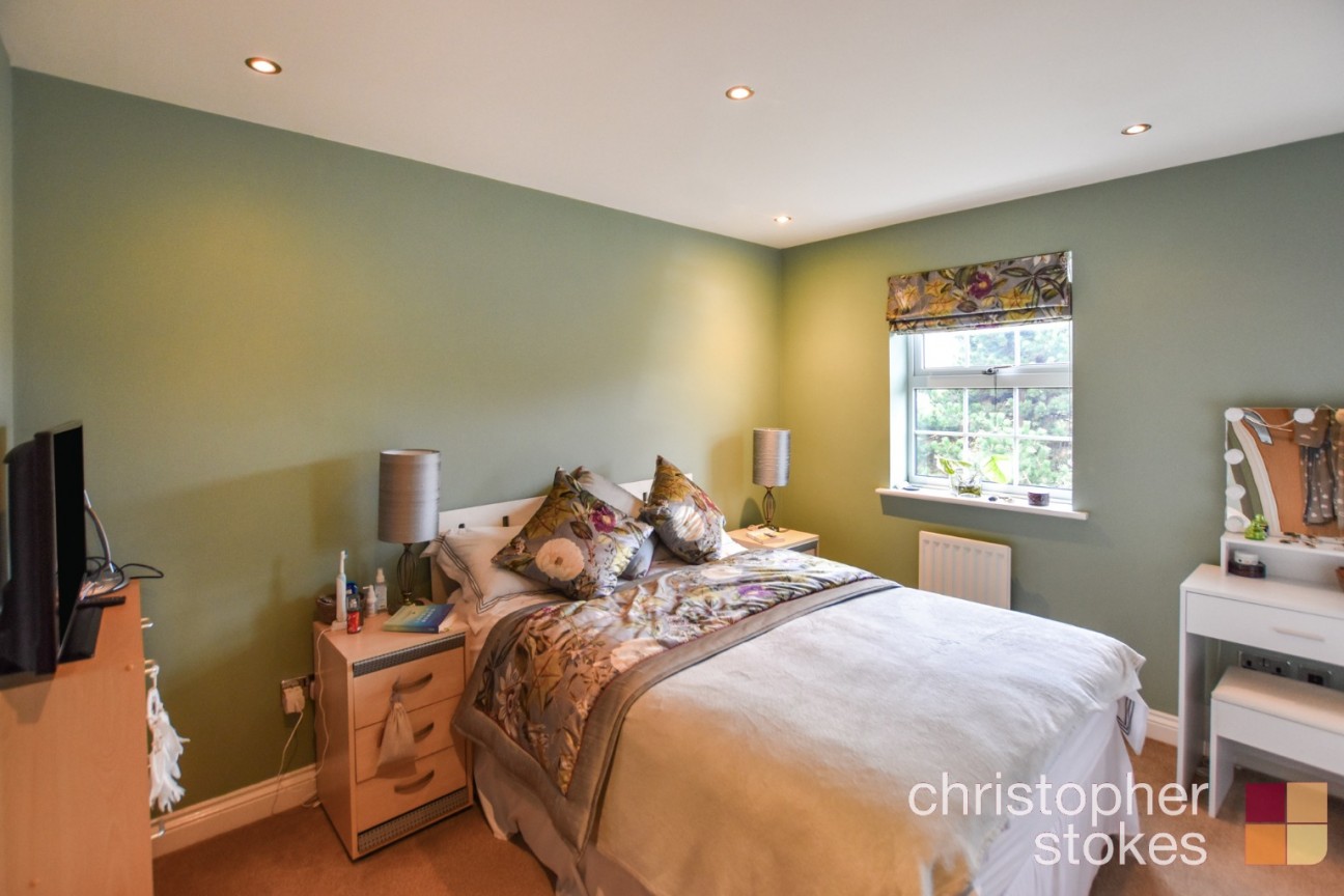 Glen Luce, Turners Hill, Cheshunt, Waltham Cross, Hertfordshire, EN8 8NW
