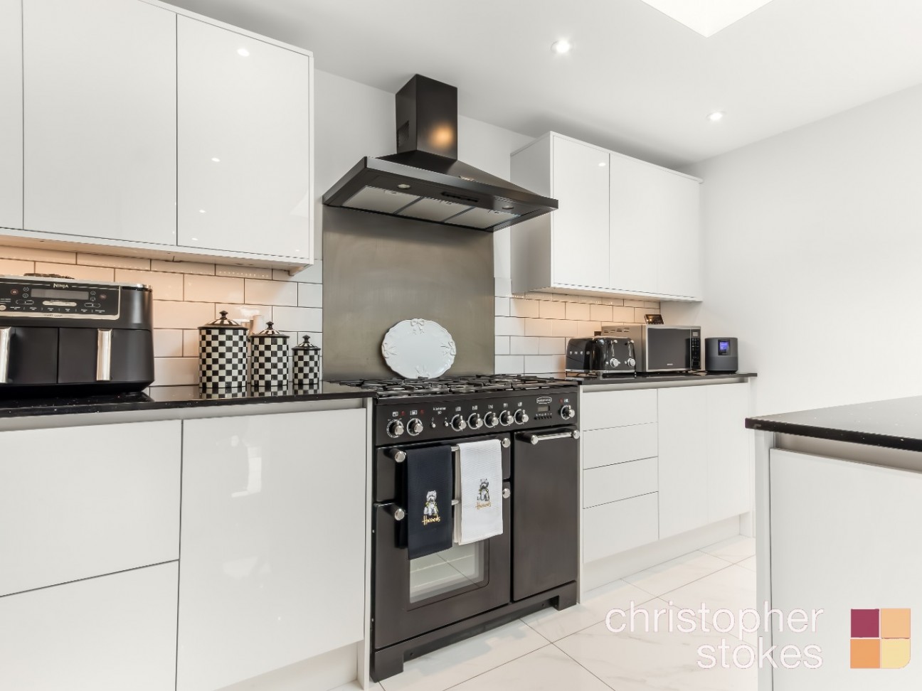 Churchgate, Cheshunt, Waltham Cross, EN8 9NB