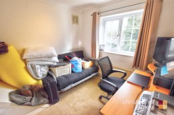 Southmead Crescent, Cheshunt, Waltham Cross, Hertfordshire, EN8 8UU